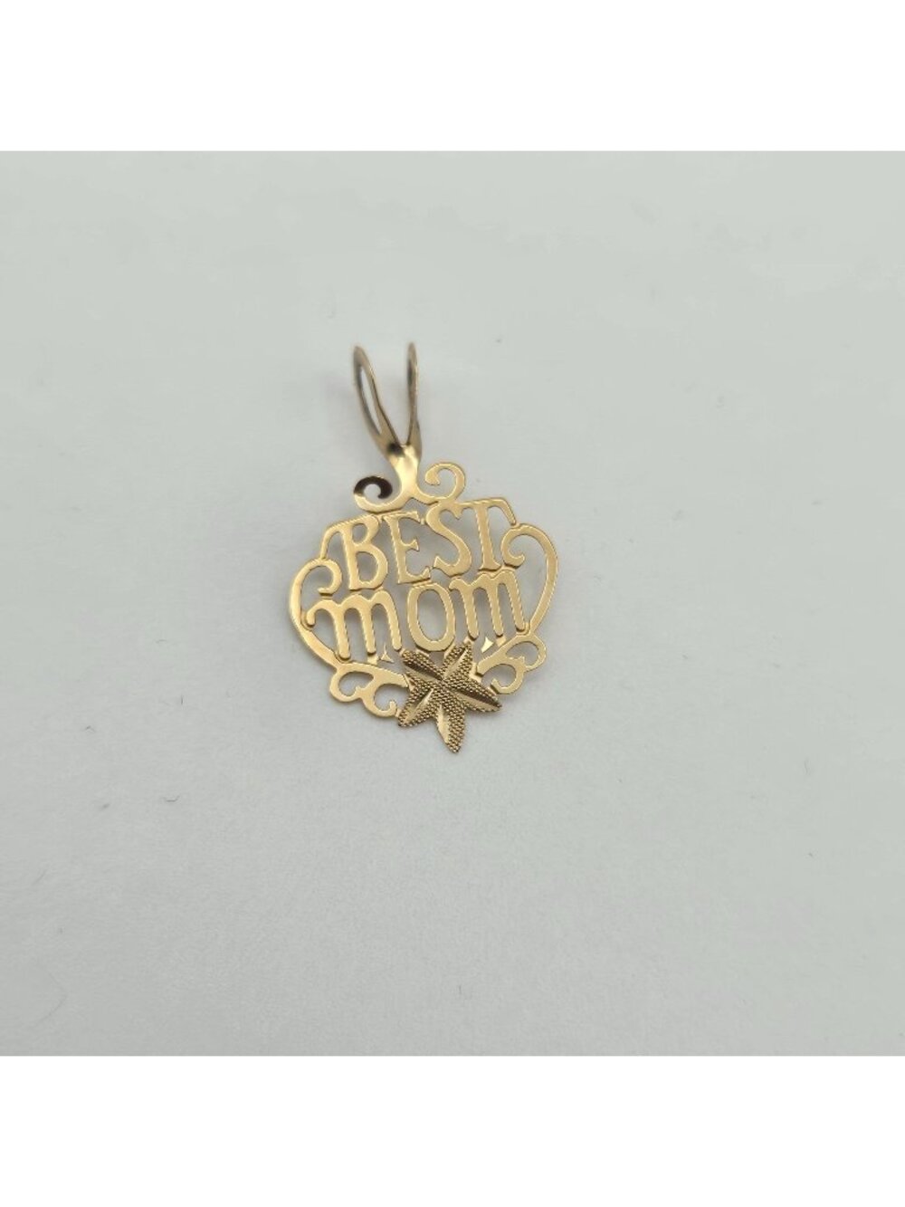 Vintage 14K Best Mom Gold Pendant Charm 0.26g